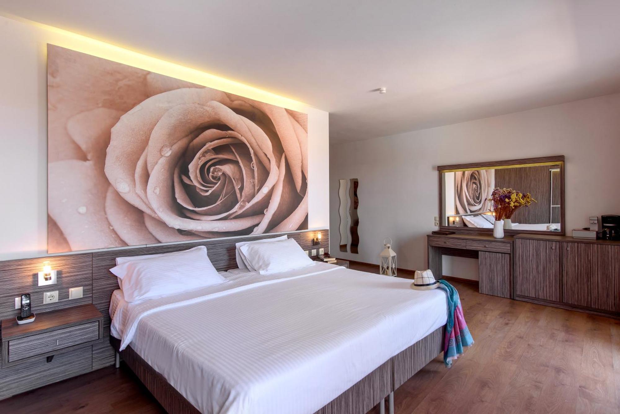 Eurohotel Katrin Suites (Adults Only) Hersonissos  Bagian luar foto
