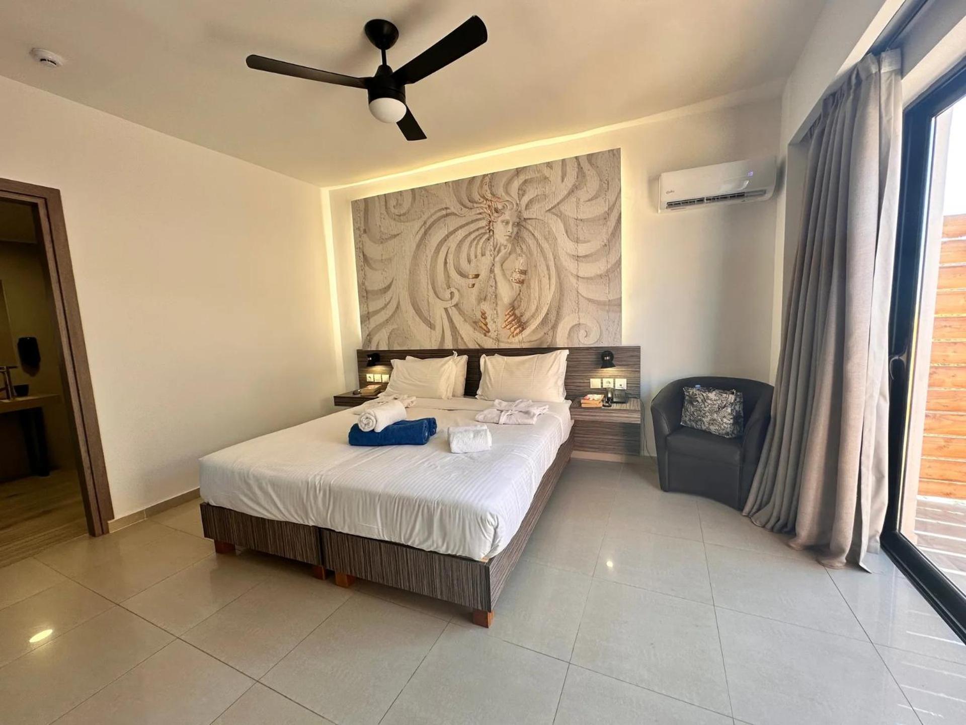Eurohotel Katrin Suites (Adults Only) Hersonissos  Bagian luar foto
